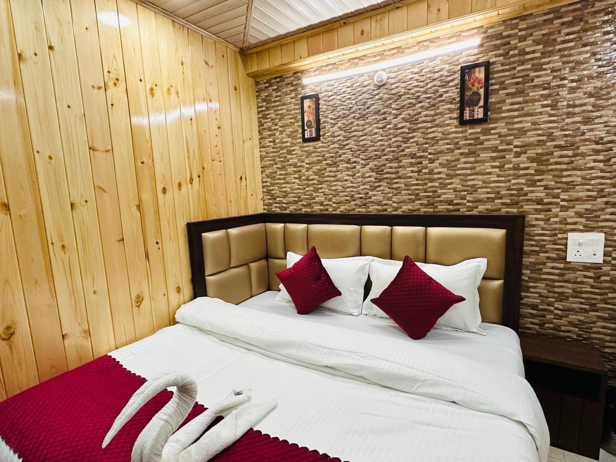 Hotel Avalanche Shimla Esterno foto
